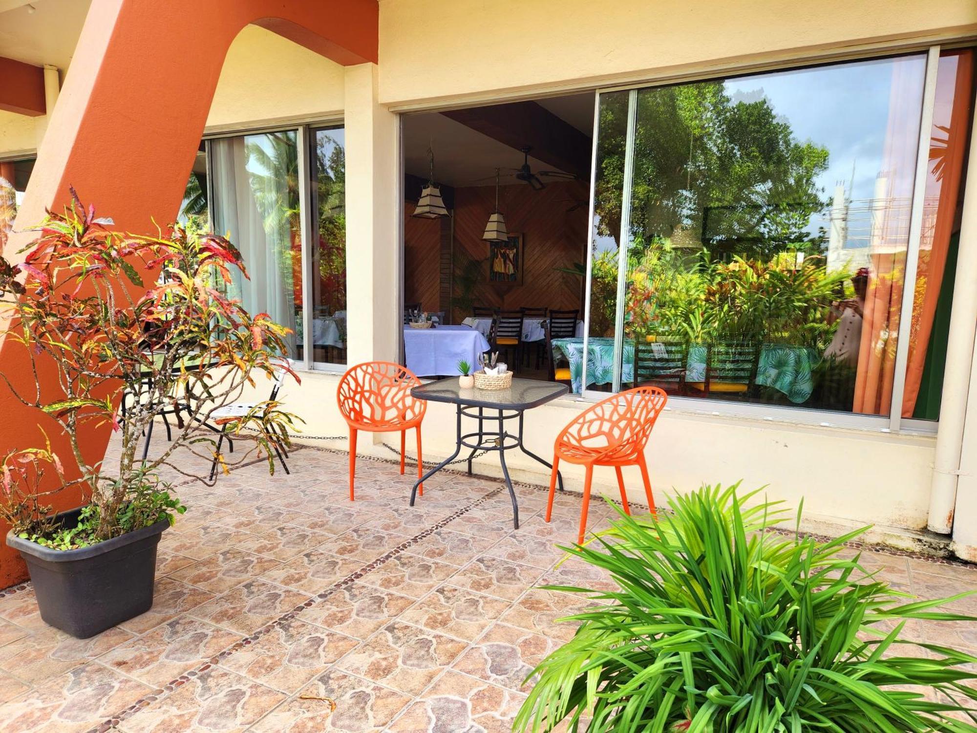 Hotel Santo Vanuatu Luganville Exterior photo